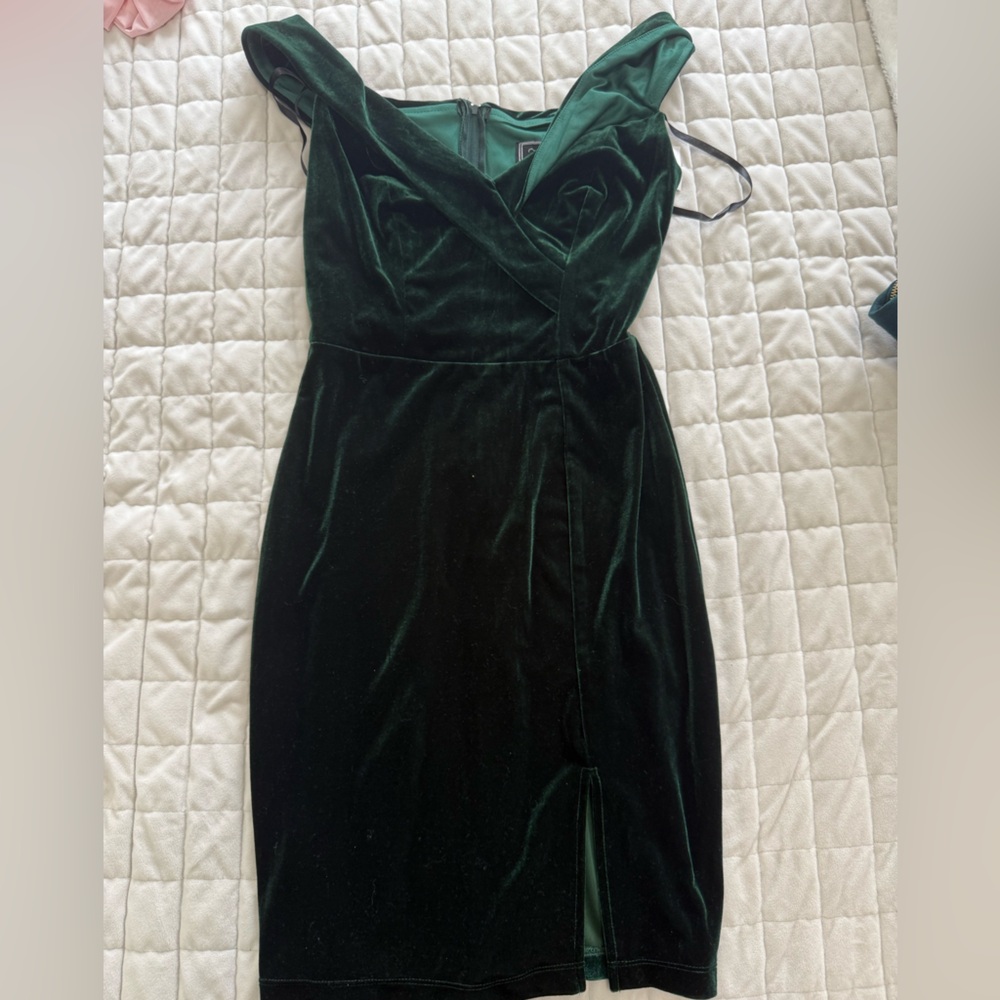Elegant Green Velvet Dress